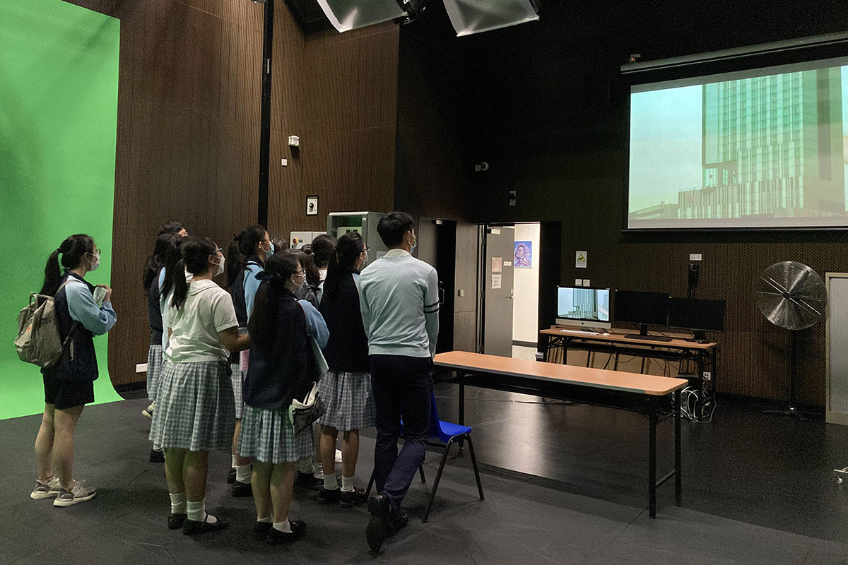 Campus Tour to Creative Arts Studio